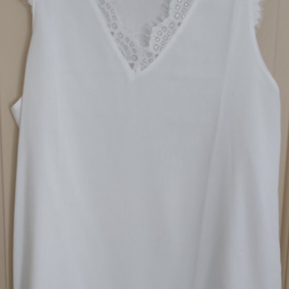 V-Neck Lace White Loose Tank Top Sz Large - Picture 1 of 3